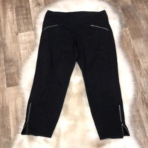 Athleta Capri Leggings w Zippers